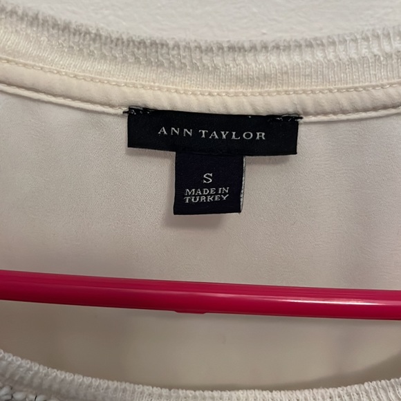 Ann Taylor Cream Sweater - Picture 2 of 3